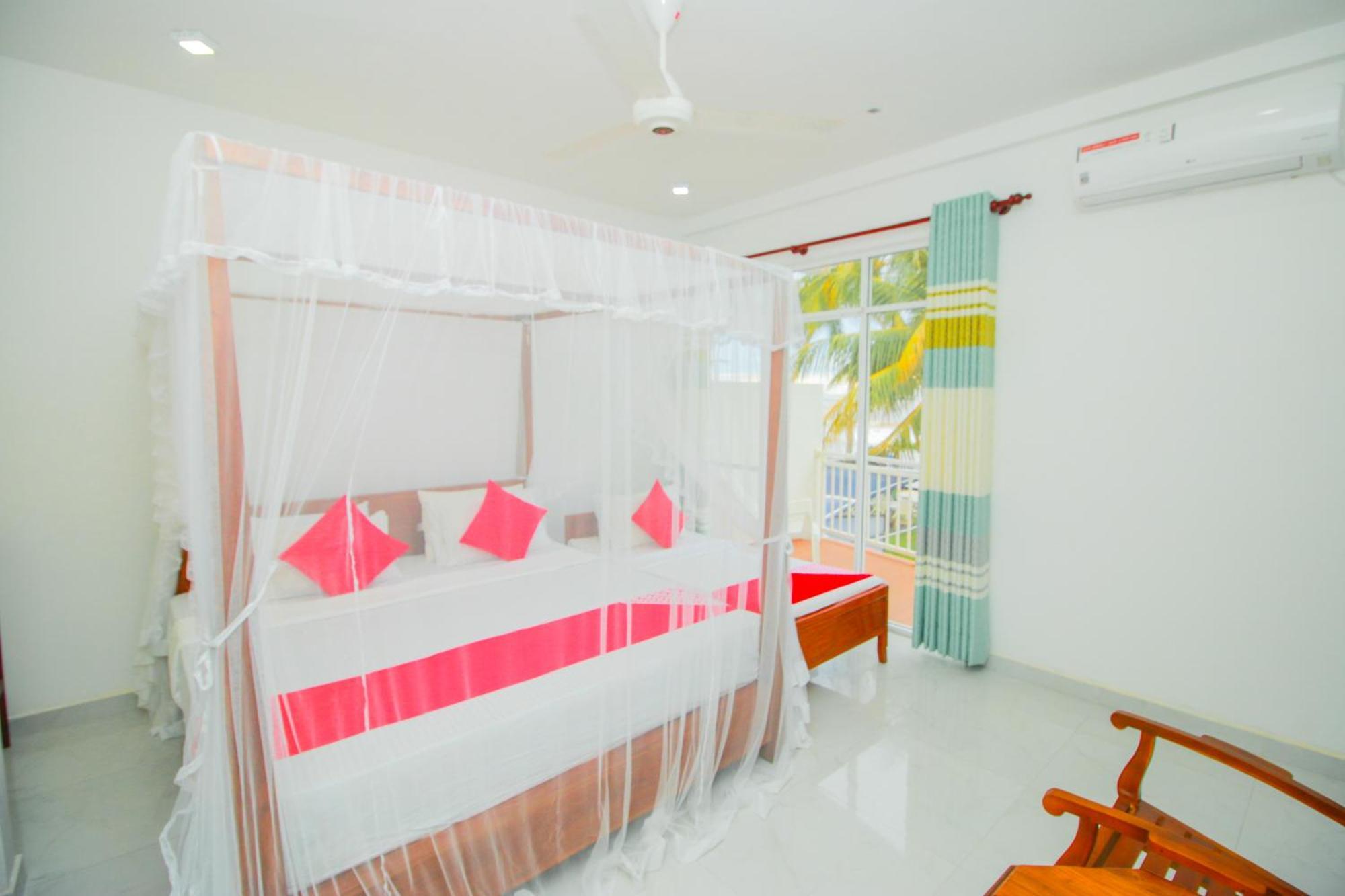 Onaro Beach View Matara Quarto foto